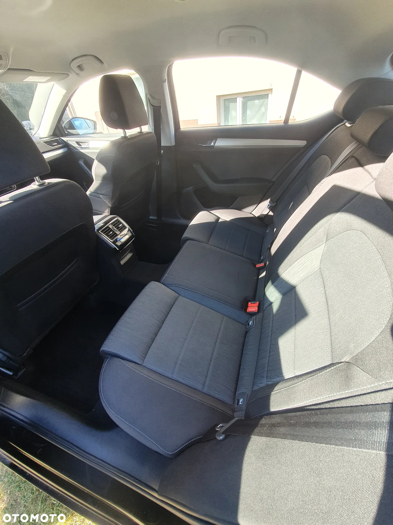 Skoda Superb 2.0 TDI Ambition DSG7 - 12