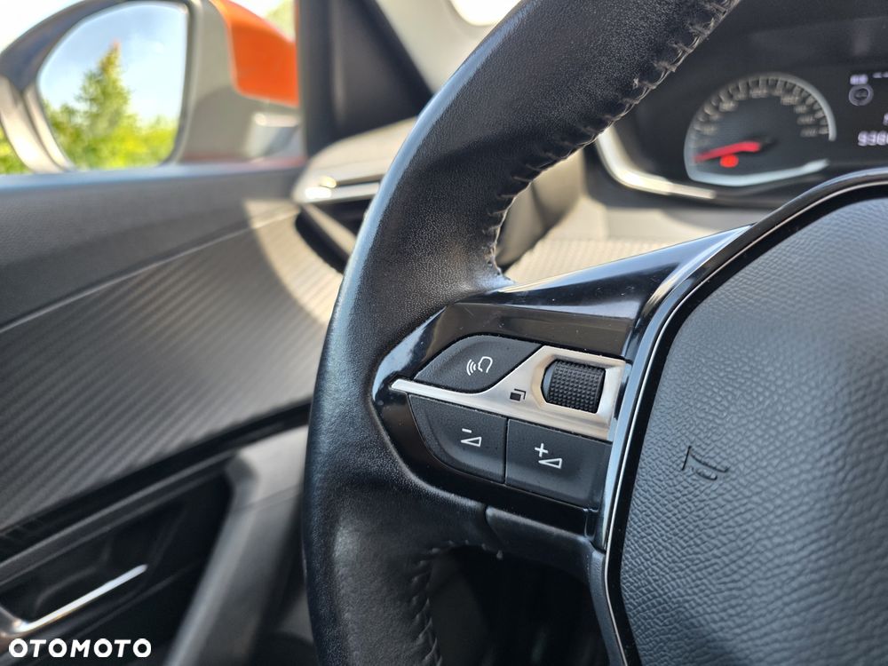 Peugeot 2008 PureTech 100 Allure - 11