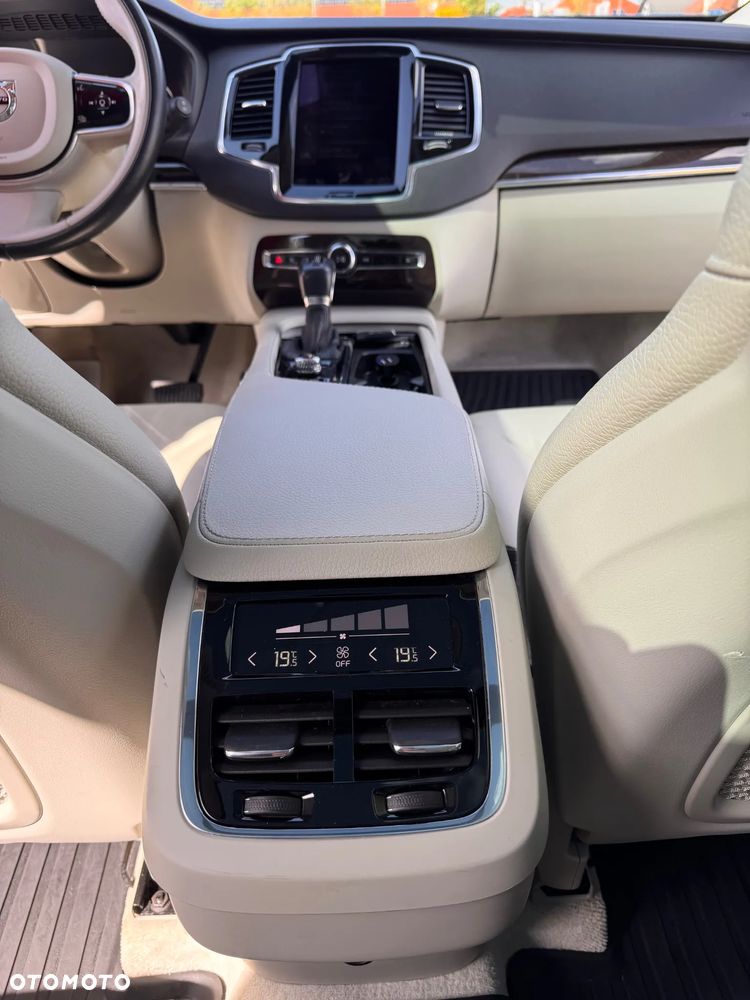 Volvo XC 90 T6 AWD Momentum 7os - 14