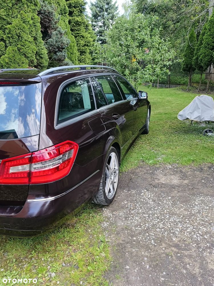 Mercedes-Benz Klasa E 220 CDI DPF BlueEFFICIENCY Automatik Avantgarde - 2