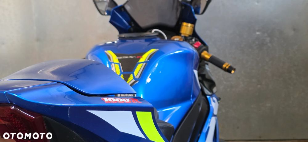 Suzuki GSX-R - 32