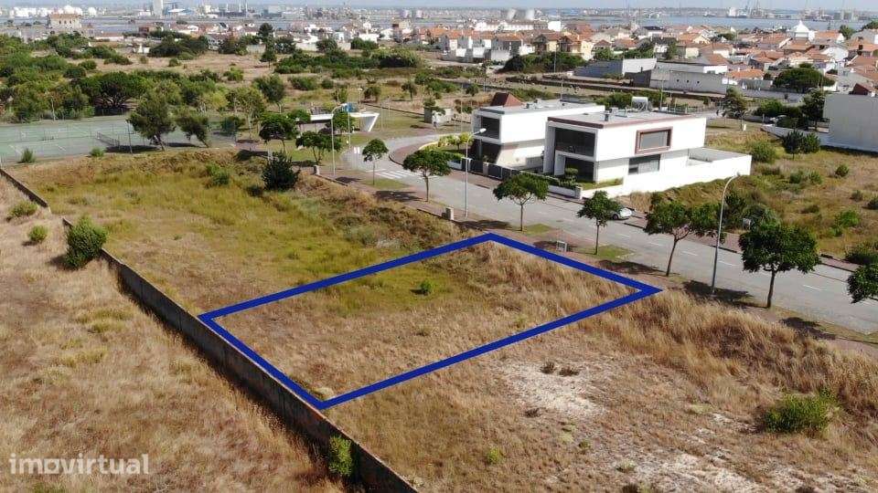 Terreno para construção de moradia - Grande imagem: 2/5