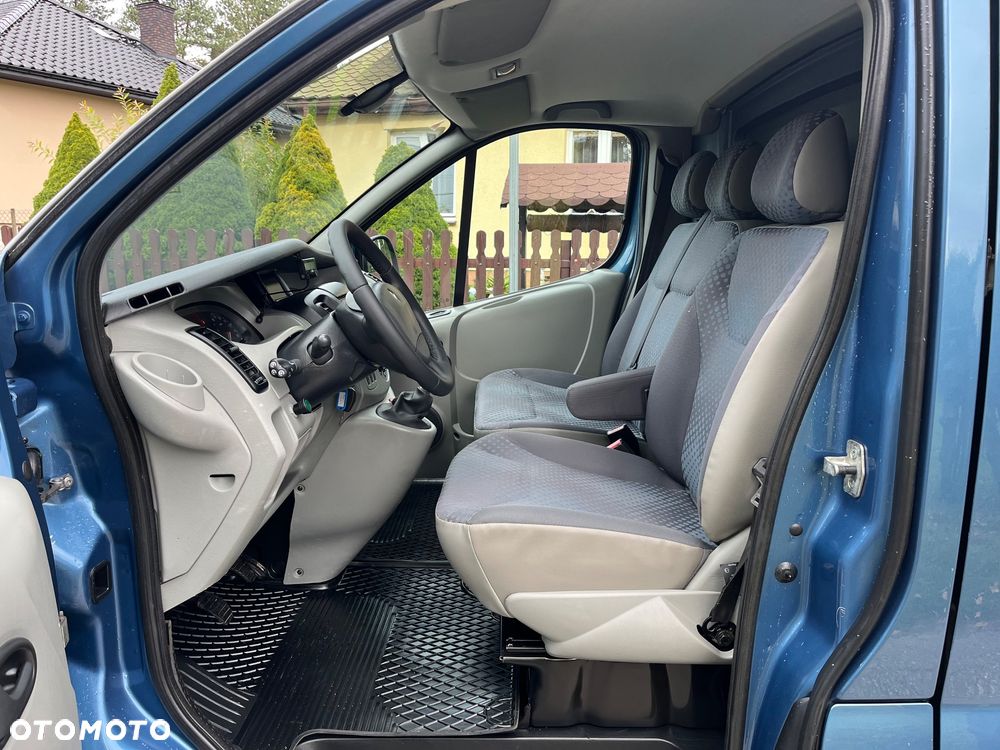 Renault TRAFIC - 9