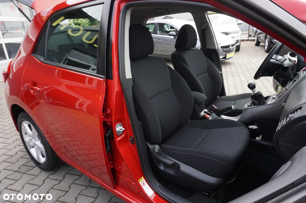 Toyota Auris 1.6 Executive - 28