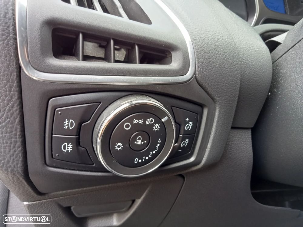 Ford Focus - 10