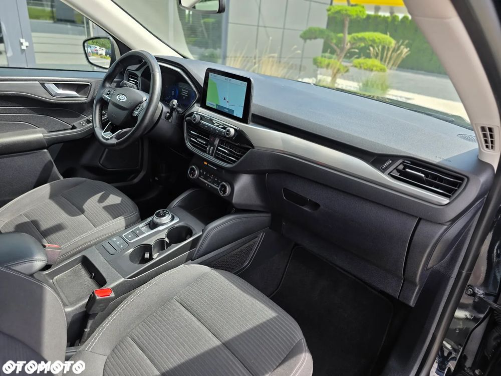 Ford Kuga 2.0 EcoBlue FWD Titanium - 23