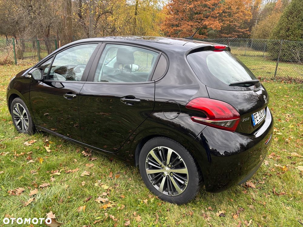 Peugeot 208 1.2 PureTech Allure - 6