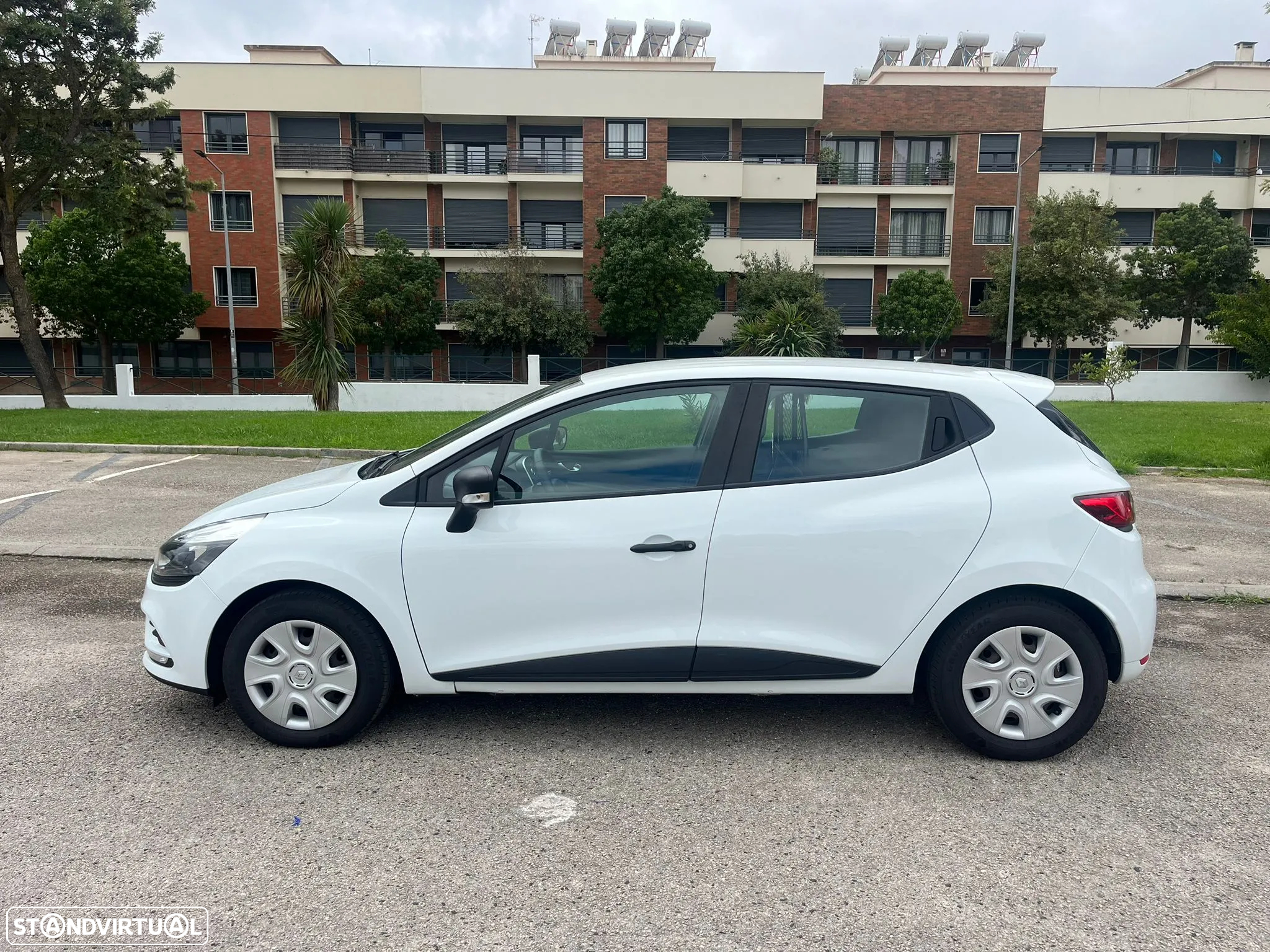 Renault CLIO 1.5 dCI 75cv - ZEN - AC - IVA DEDUTÍVEL - 15