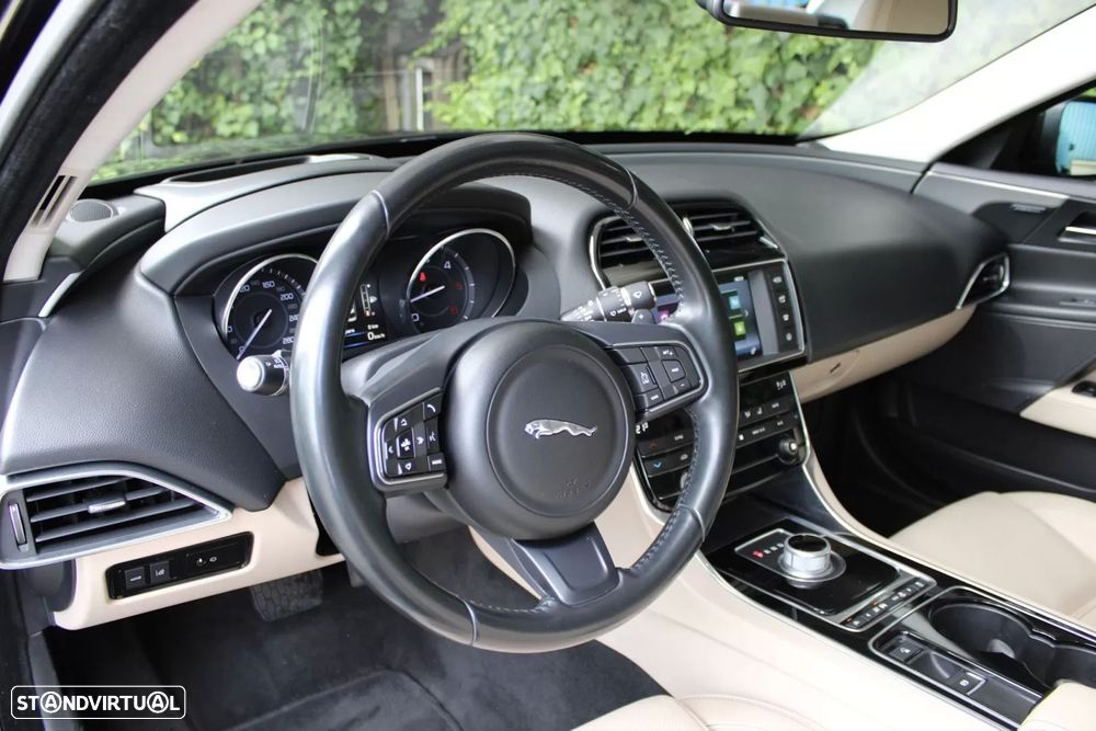 Jaguar XE 2.0 D Prestige Aut. - 13