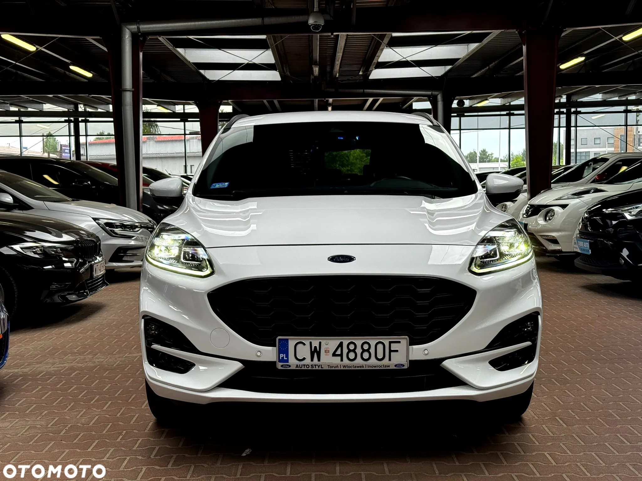 Ford Kuga 1.5 EcoBoost FWD ST-Line X - 2