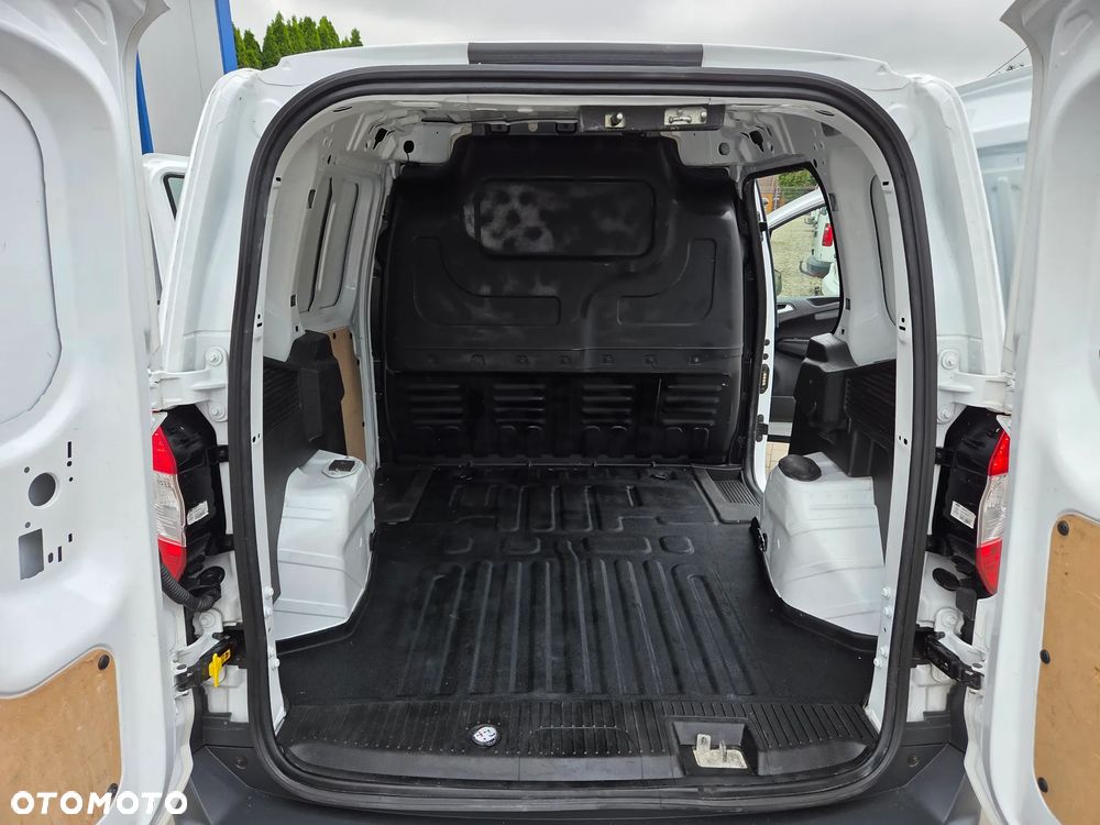 Ford Transit Courier Trend - 16
