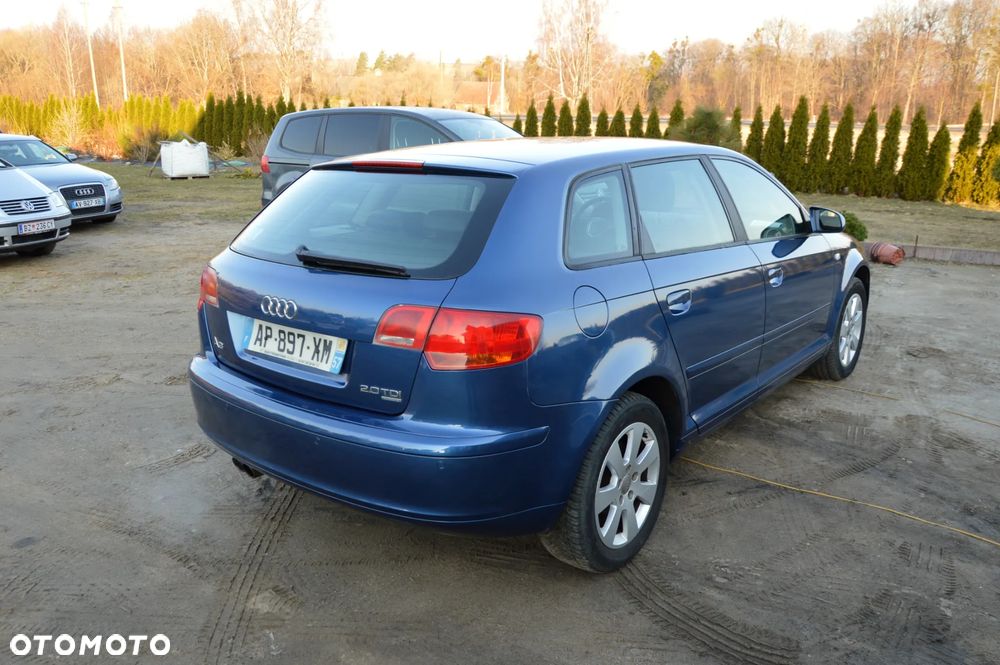 Audi A3 Sportback 2.0 TDI DPF quattro S line Sportpaket - 16