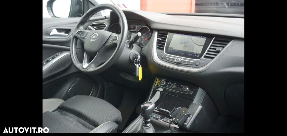 Opel Grandland X 1.2 Start/Stop Business Edition - 17