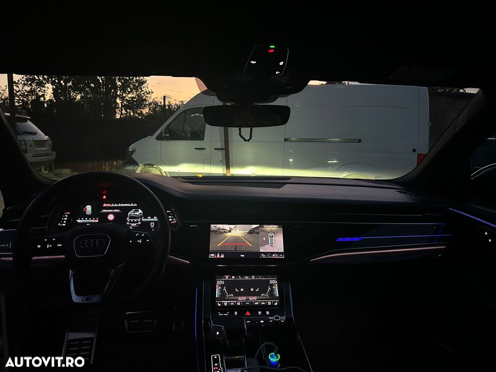 Audi SQ8 - 12