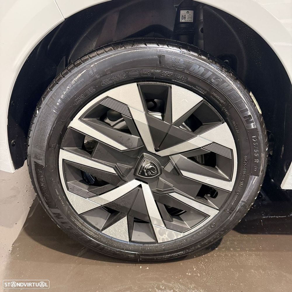 Peugeot 208 1.2 Style - 12