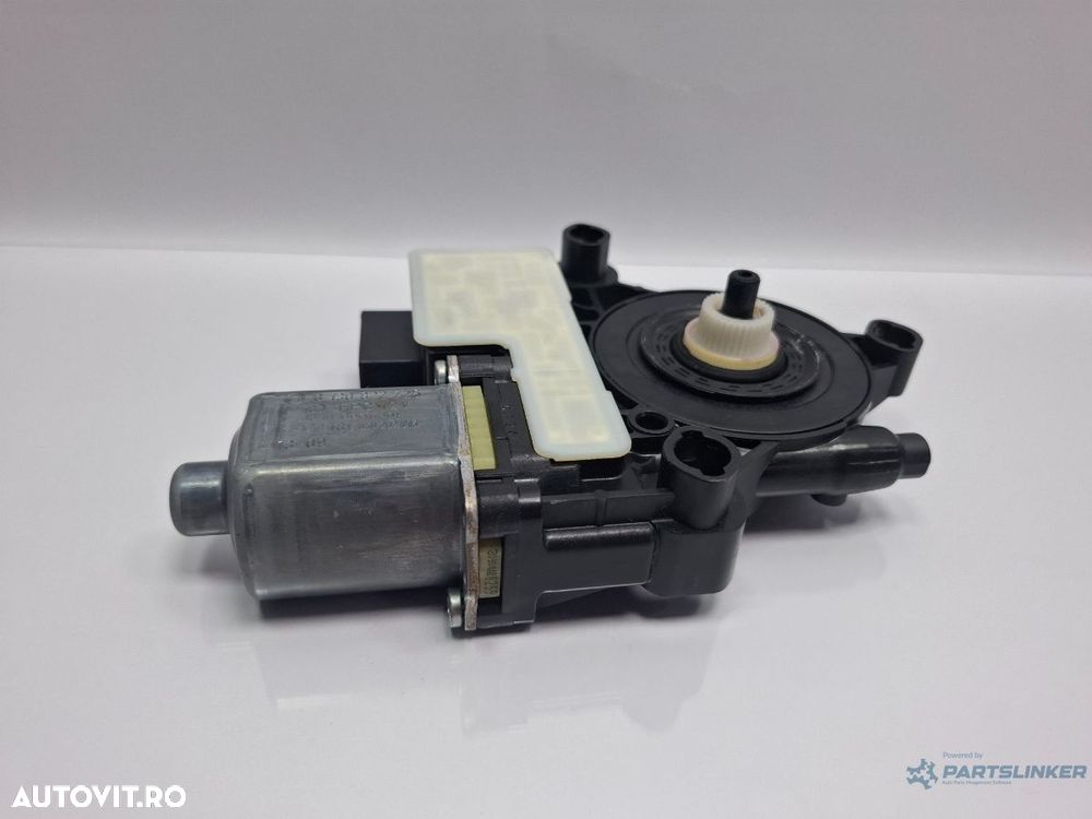 Motoras macara geam stanga spate SKODA OCTAVIA Combi 5E5 2012 - > TDI CKFC, CRMB, CYKA BOSCH 0130822725 5Q0959811A - 2