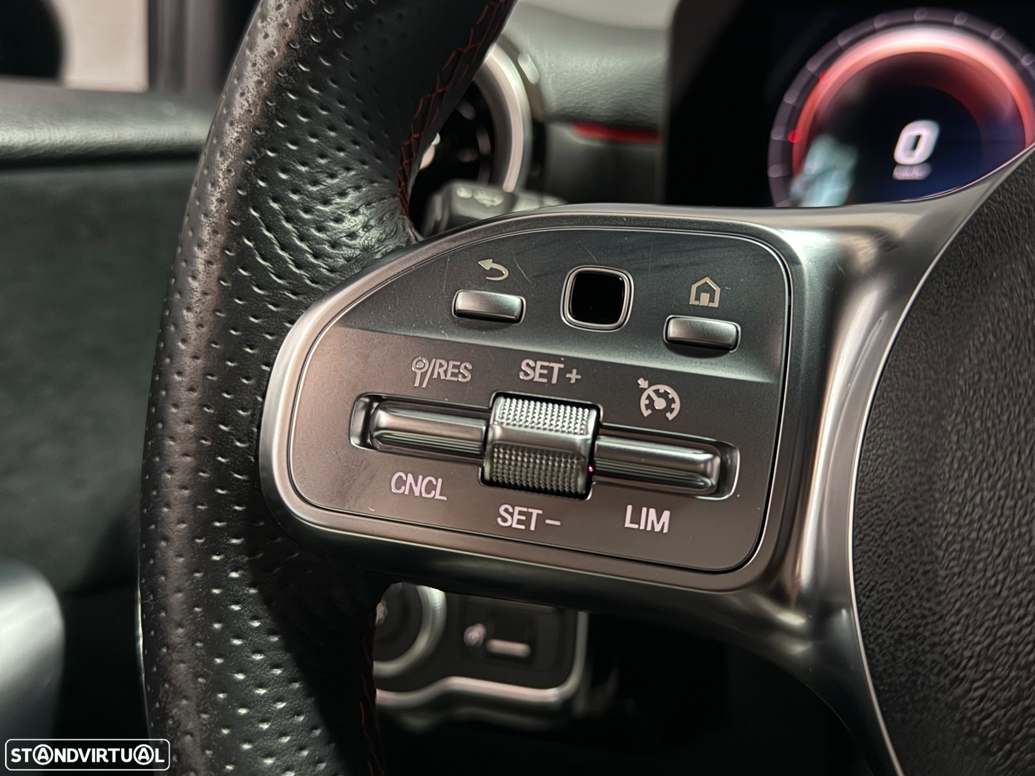 Mercedes-Benz A 250 e AMG Line - 9