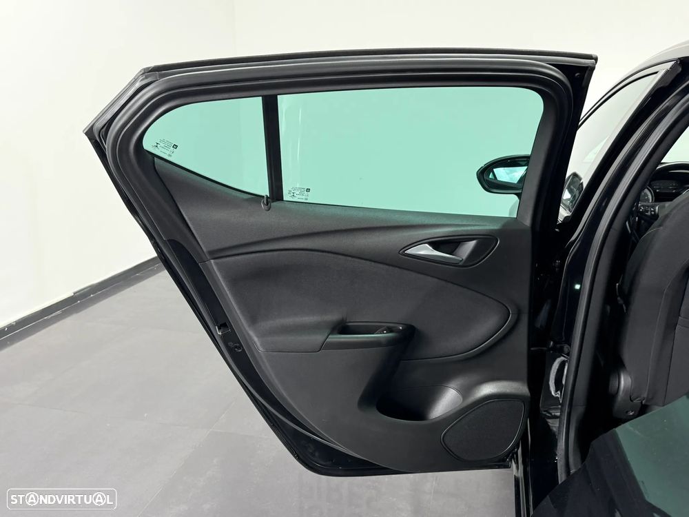 Opel Astra 1.2 T GS Line S/S - 37
