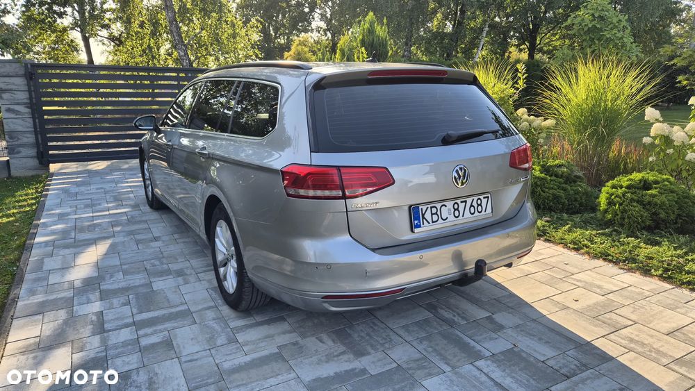 Volkswagen Passat 2.0 TDI (BlueMotion Technology) Comfortline - 13