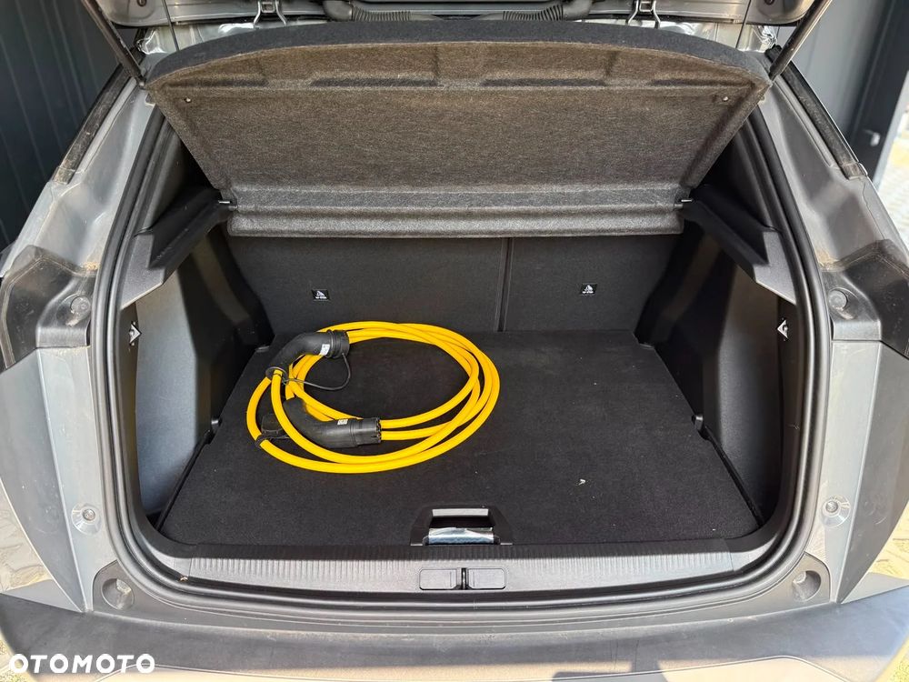 Peugeot 2008 54kWh GT - 11