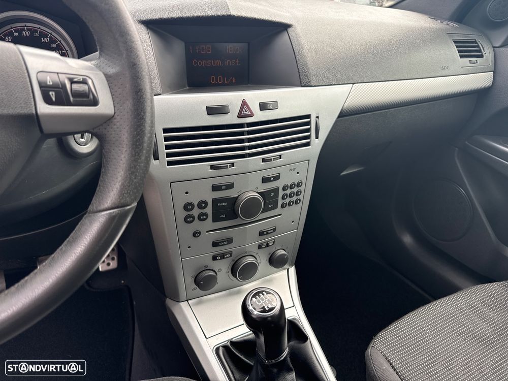 Opel Astra GTC 1.3 CDTI - 10