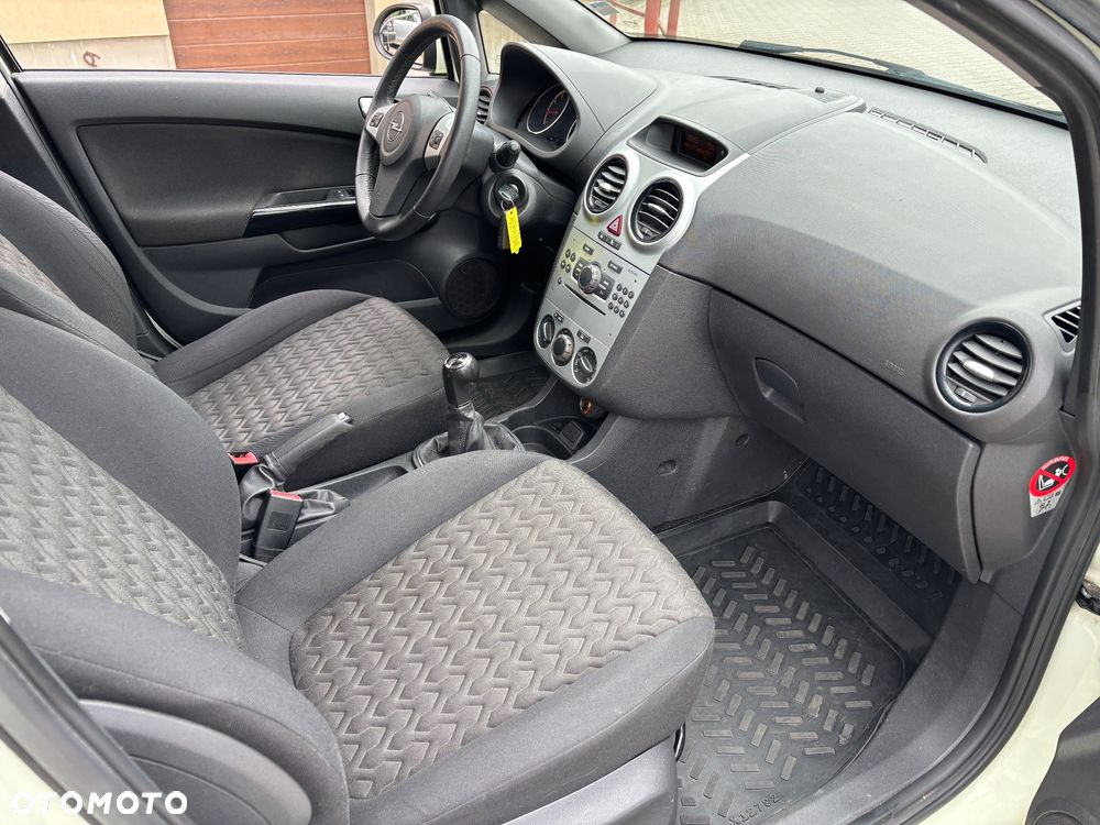 Opel Corsa - 16