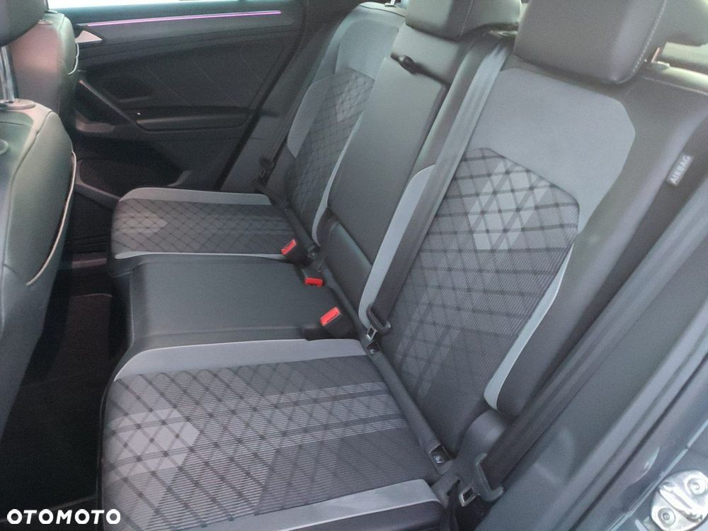 Volkswagen Tiguan - 11