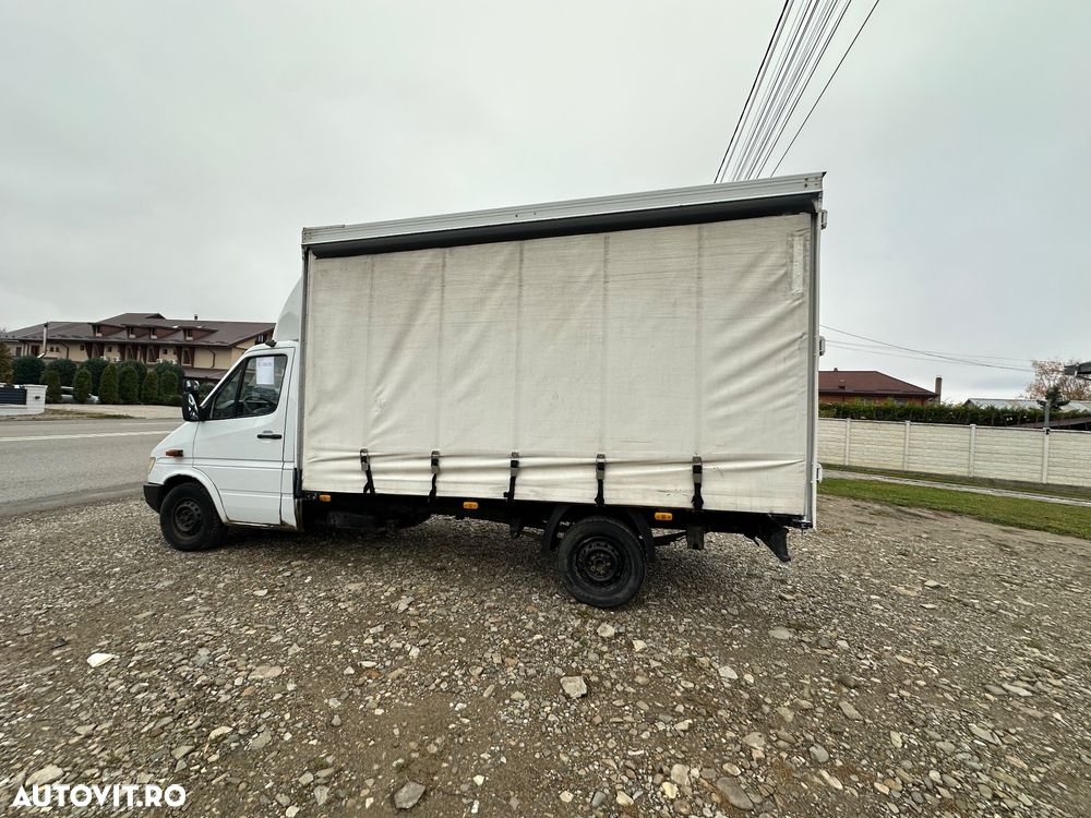 Mercedes-Benz Sprinter - 2