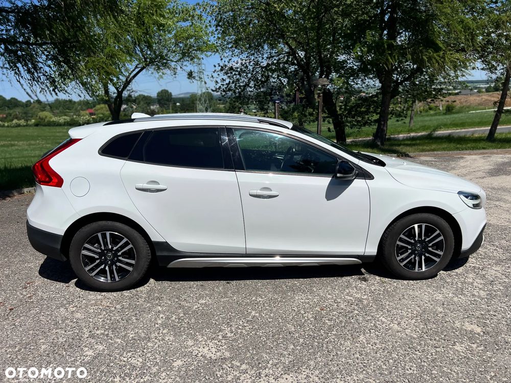 Volvo V40 Cross Country D2 Momentum - 5