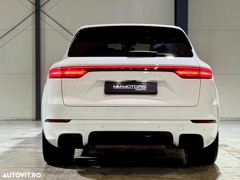 Porsche Cayenne Standard - 32