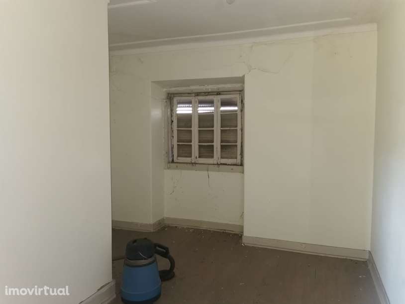 Moradia para recuperar entre Soure e Coimbra - Grande imagem: 2/4