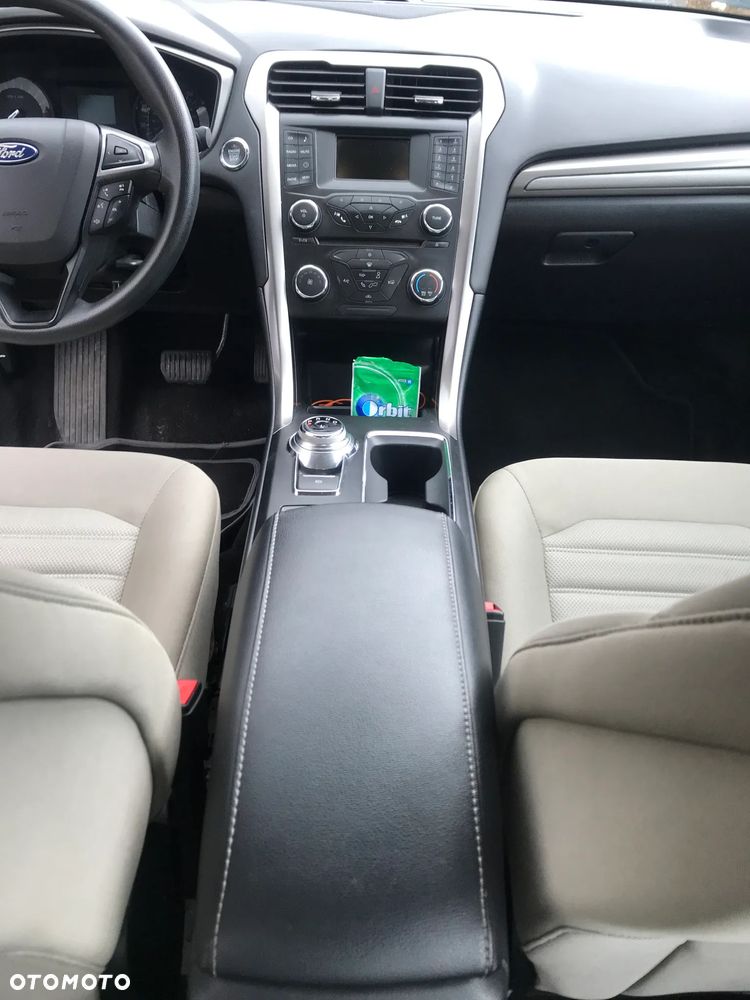 Ford Fusion - 9