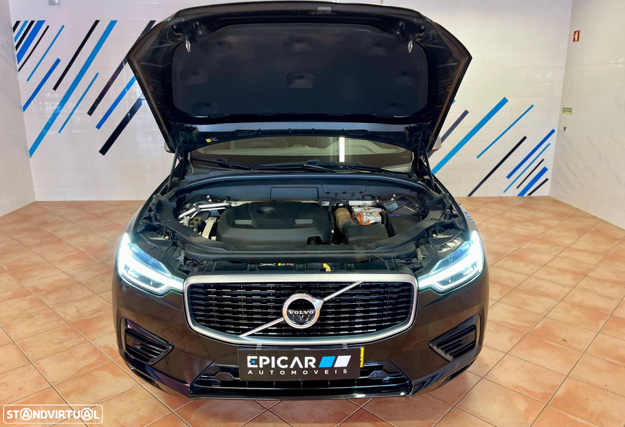Volvo XC 60 2.0 T8 PHEV R-Design AWD - 5