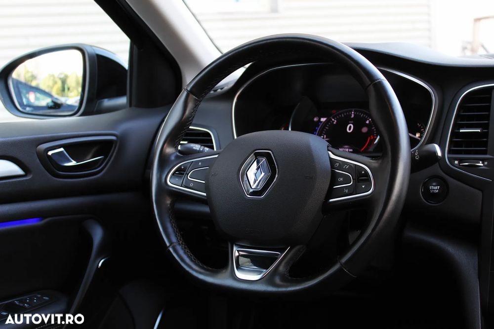 Renault Megane BLUE dCi 115 EDC BOSE EDITION - 21