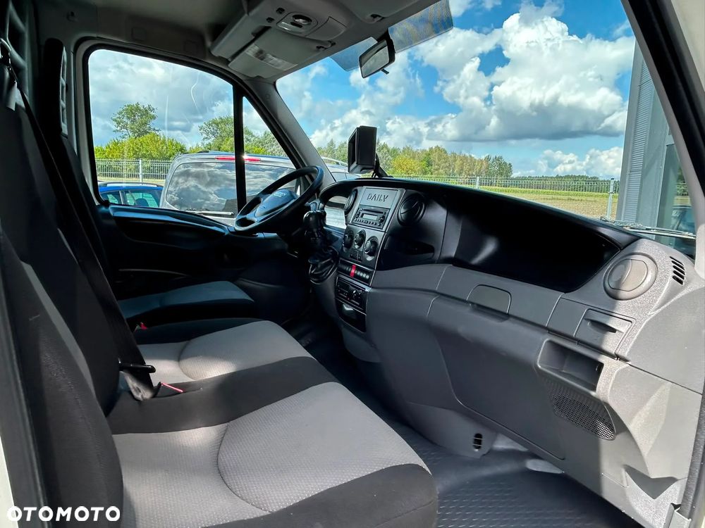 Iveco Daily 40C15 35C15 3.0 HPI Kontener 8 palet + winda 750kg + drzwi boczne **KLIMA**Sprowadzony**2013R** - 11