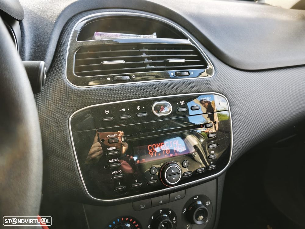 Fiat Punto 1.2 Lounge S&S - 7