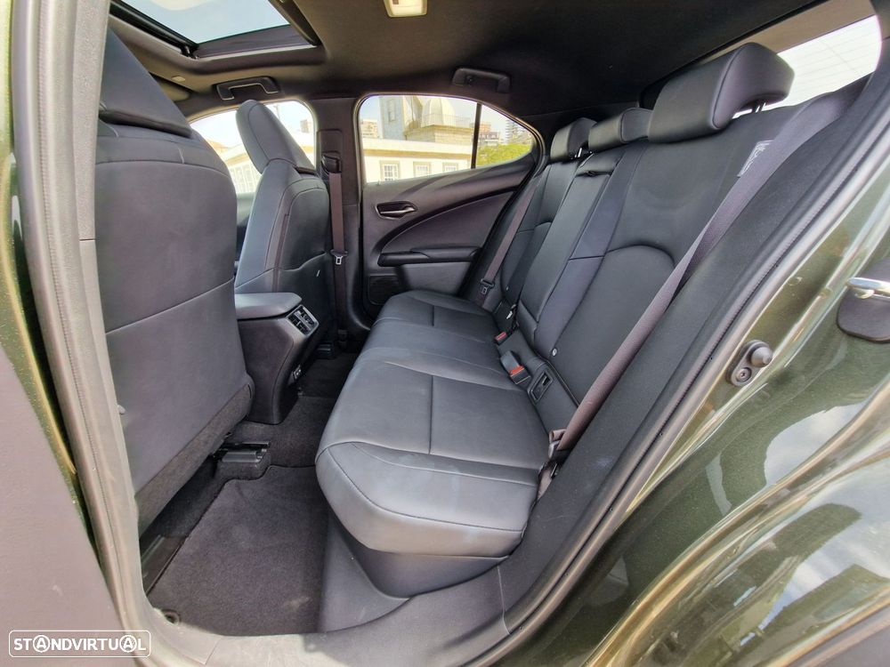 Lexus UX 250h Sport (Ecrã 12.3) - 21
