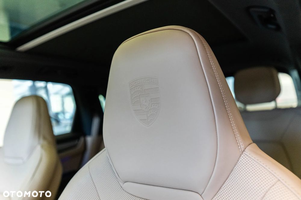 Porsche Cayenne Platinum Edition - 29