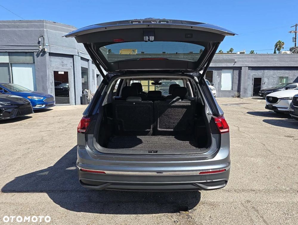 Volkswagen Tiguan - 8