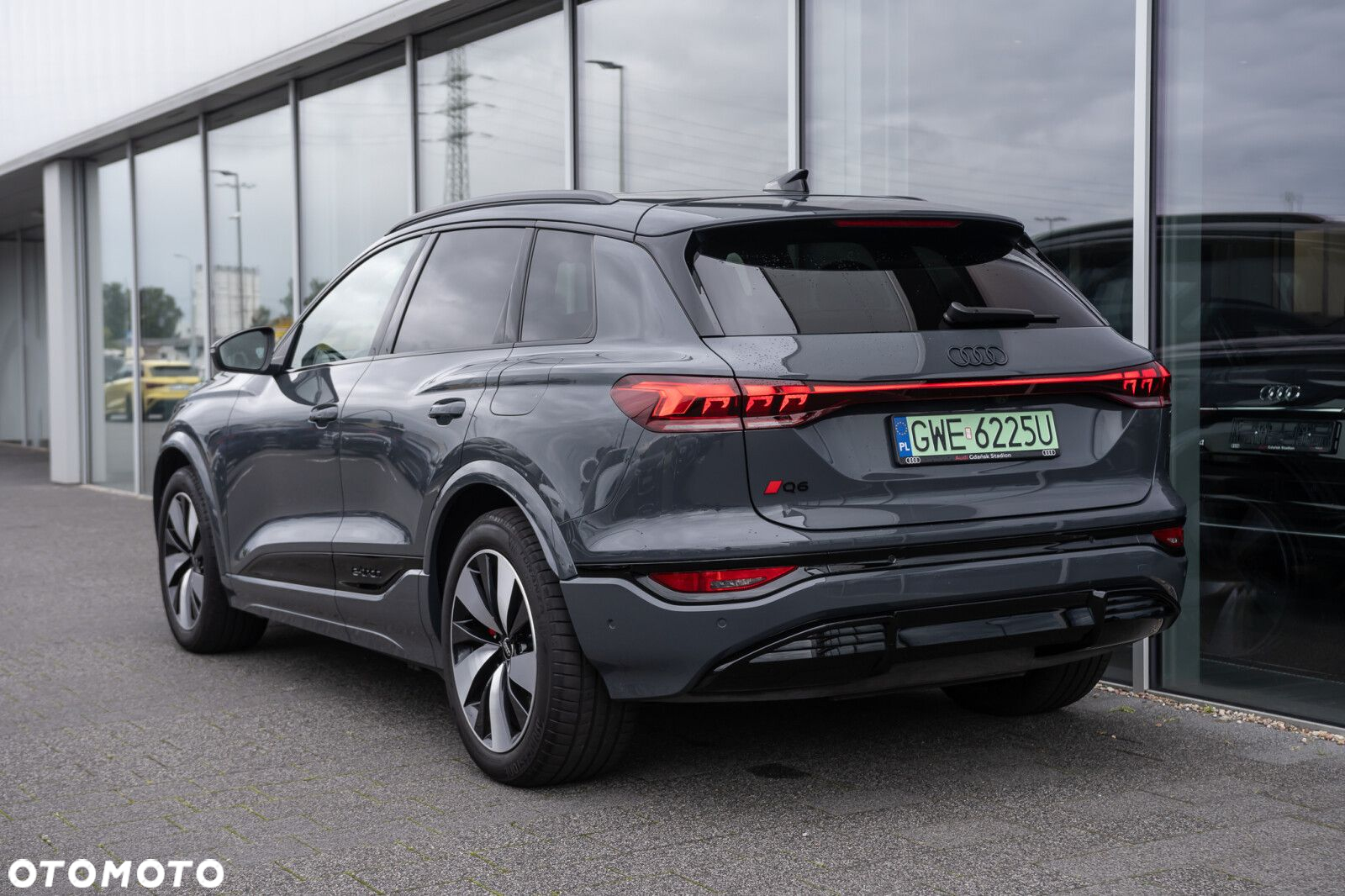 Audi Q6 e-tron - 4