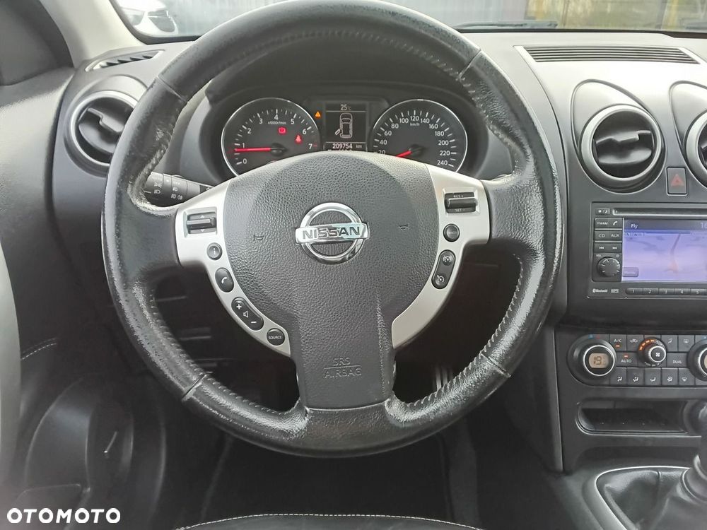 Nissan Qashqai+2 - 27