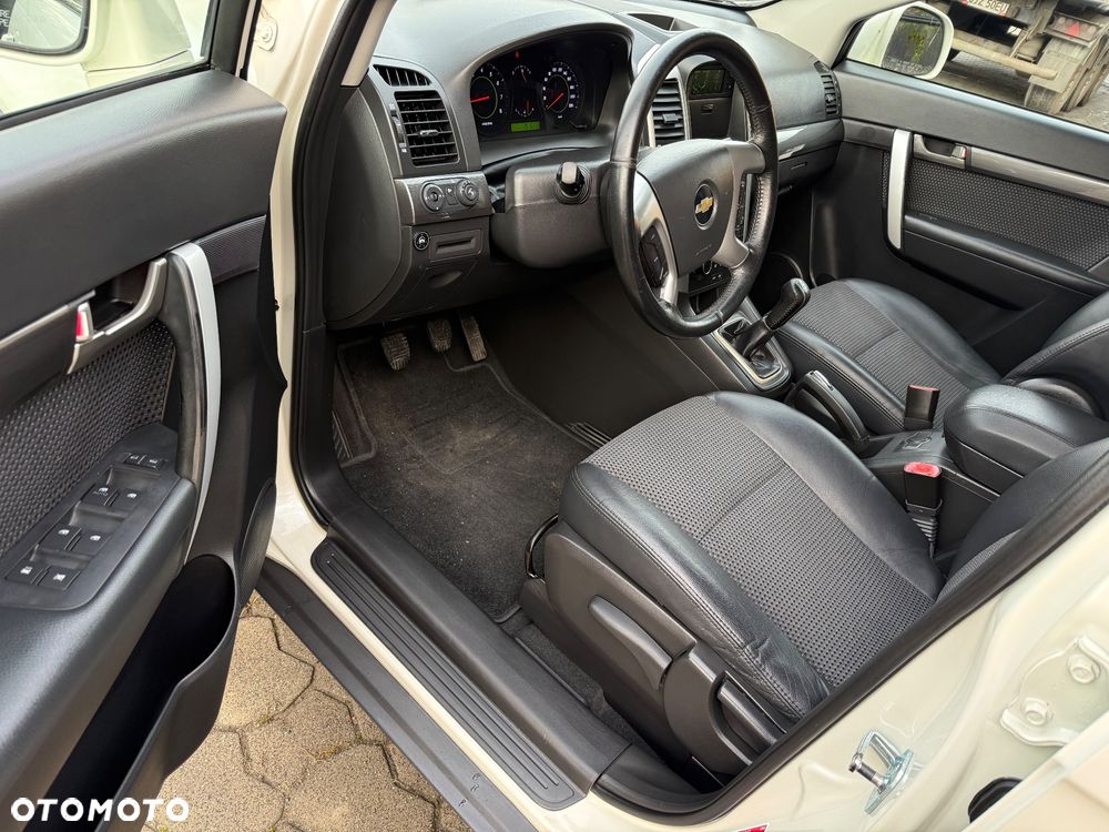Chevrolet Captiva 2.4 LT FWD - 12