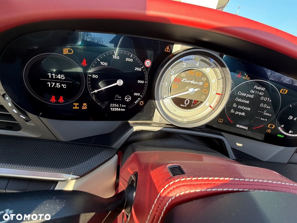 Porsche 911 Turbo S - 8