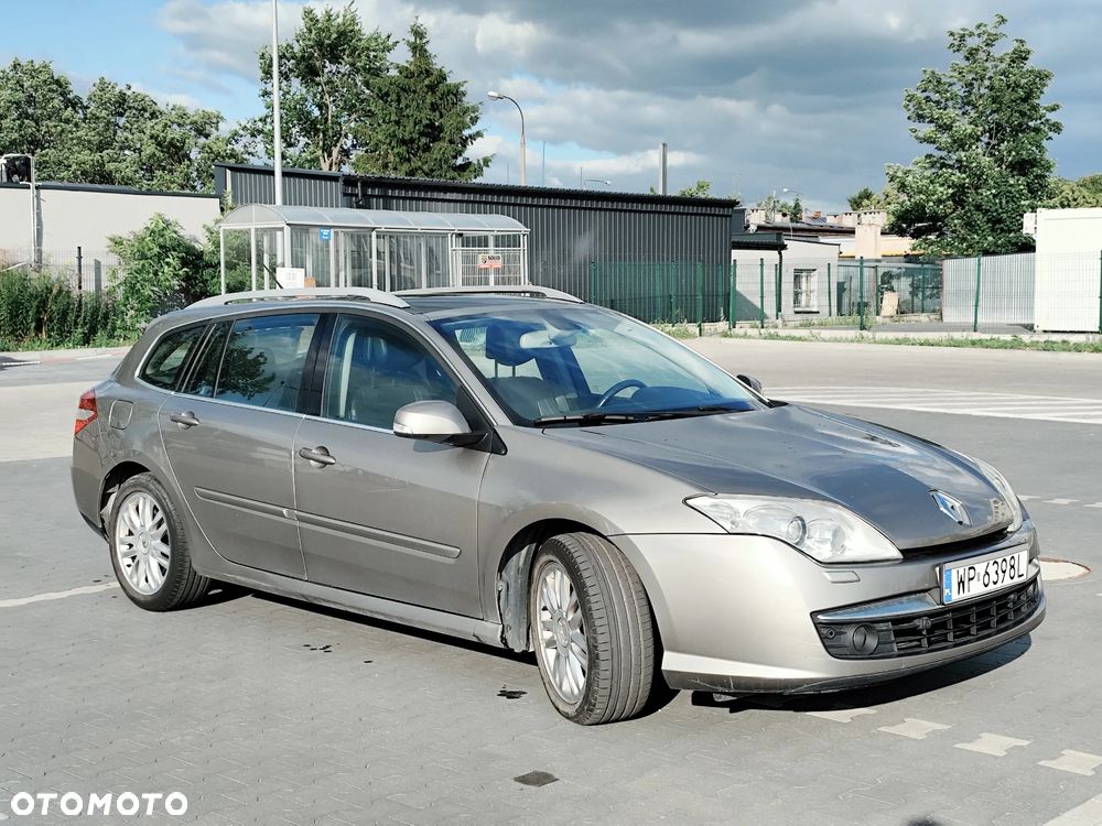 Renault Laguna 2.0 dCi Initiale - 9