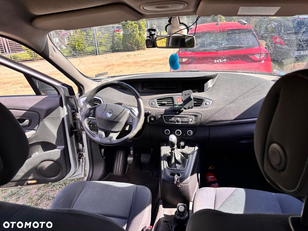 Renault Scenic - 8