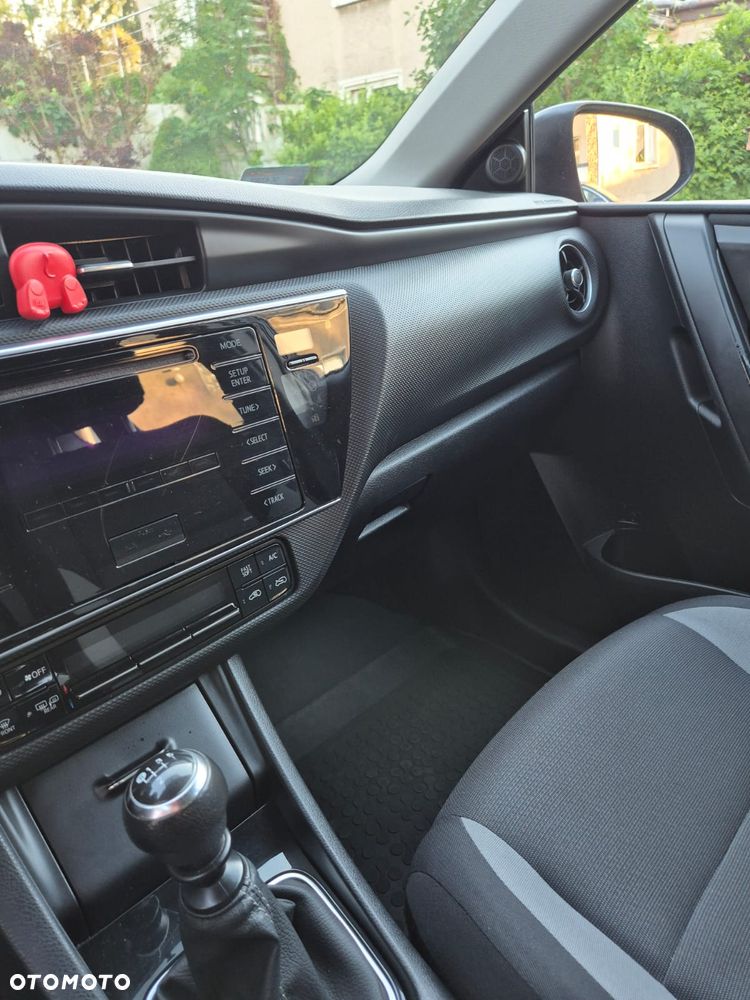 Toyota Auris 1.33 VVT-i Active - 24