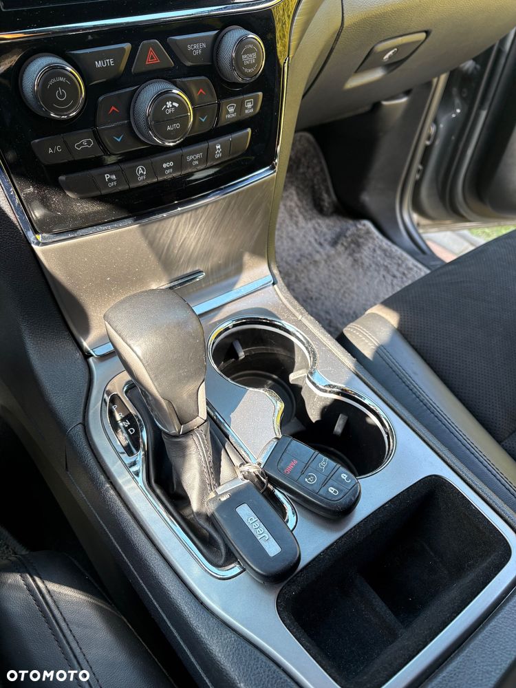 Jeep Grand Cherokee 3.6 V6 Laredo - 27