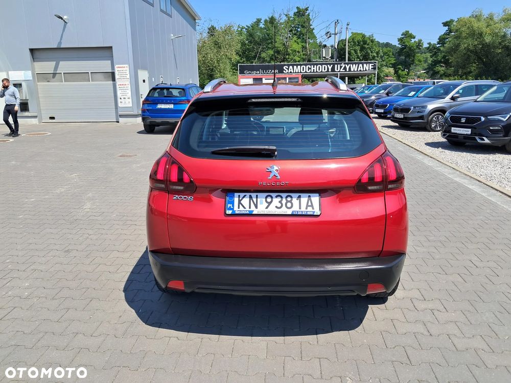 Peugeot 2008 1.2 Pure Tech Active S&S - 9