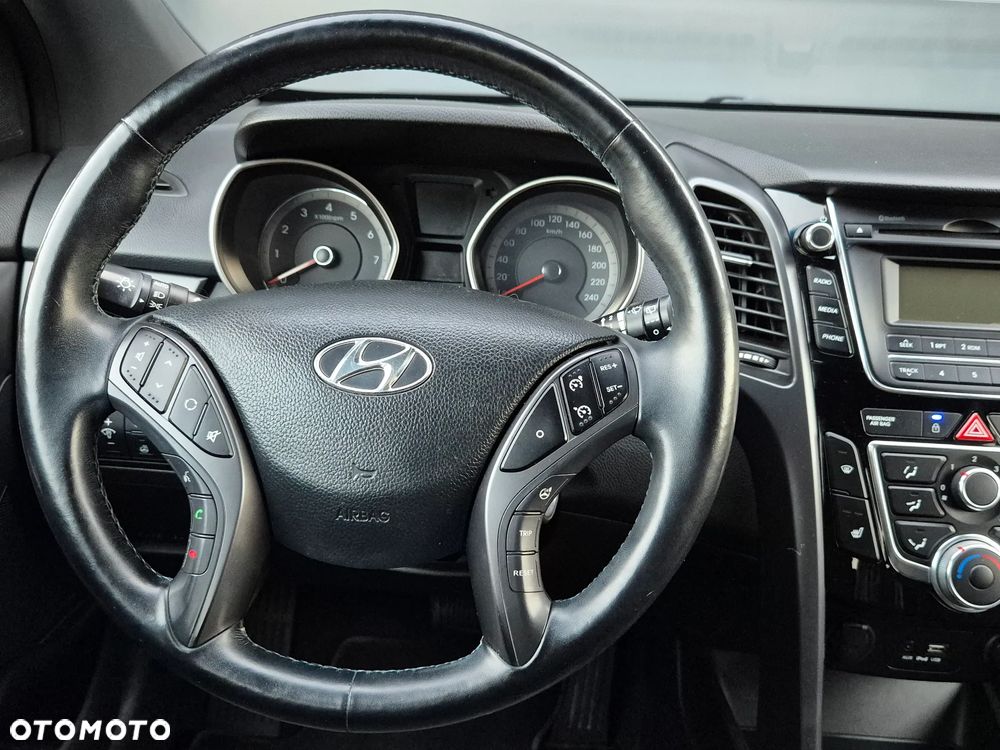 Hyundai i30 1.6 GDI Premium - 13