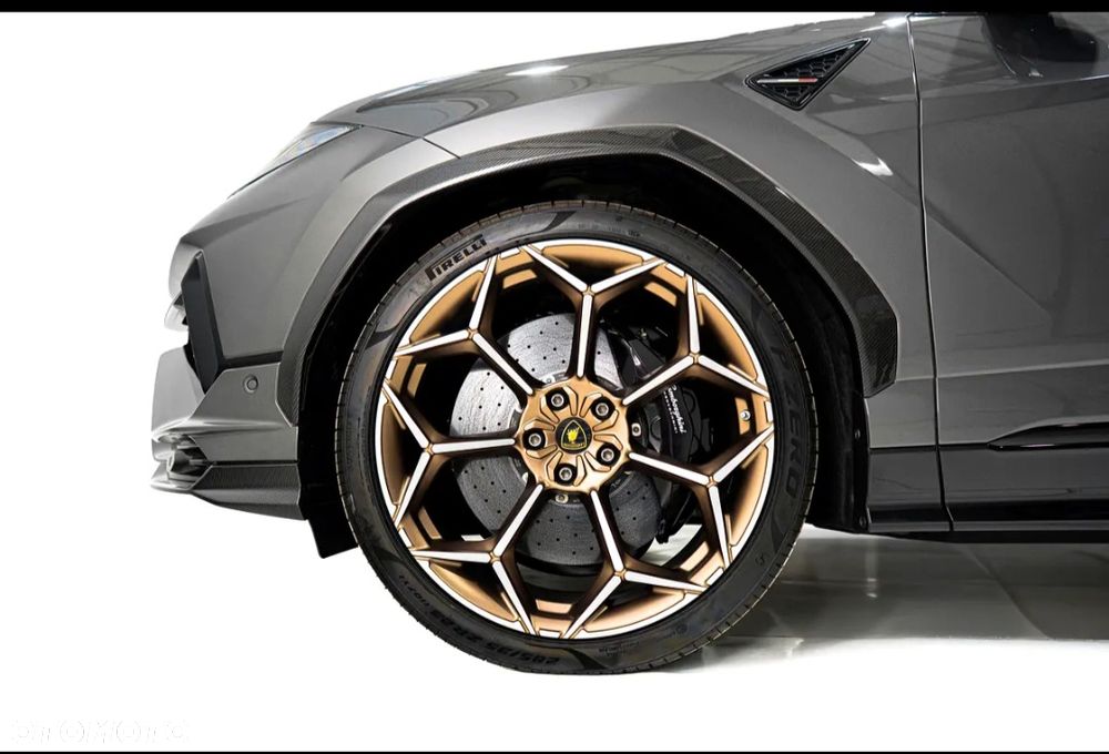 Lamborghini Urus - 7